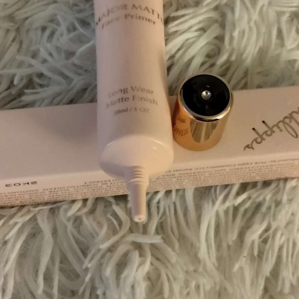 🆕 Pink Lipps Major Matte Face Primer